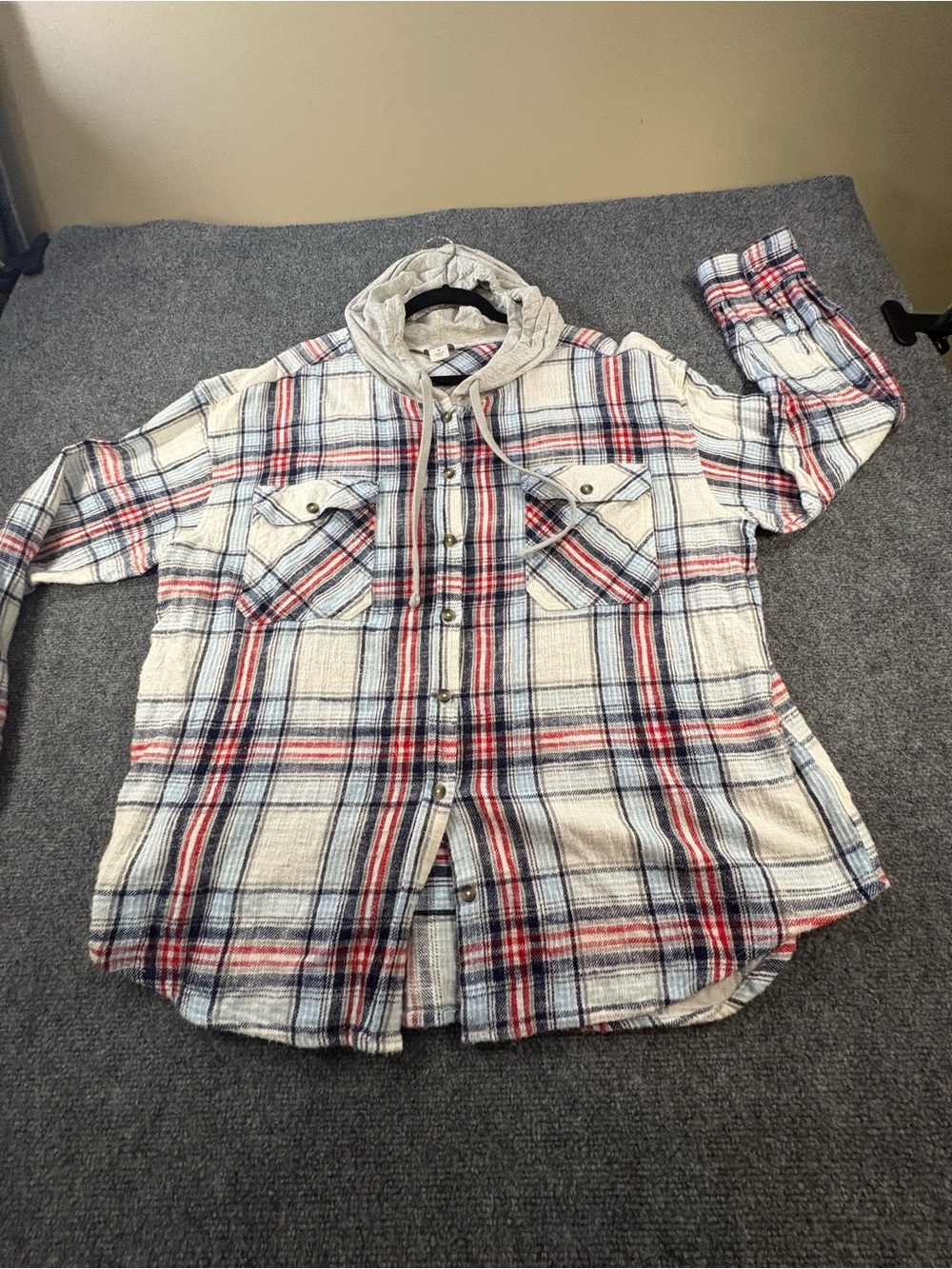 Women’s Hooded Plaid Button-Up Shirt - Cream, Red & Blue size 1X